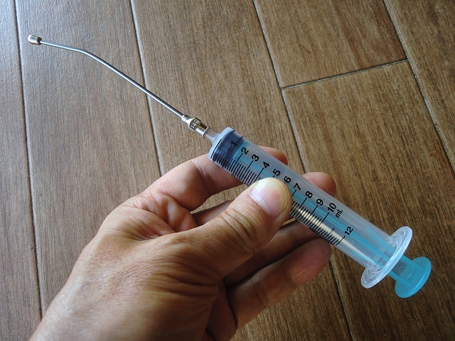 フィーディングニードル